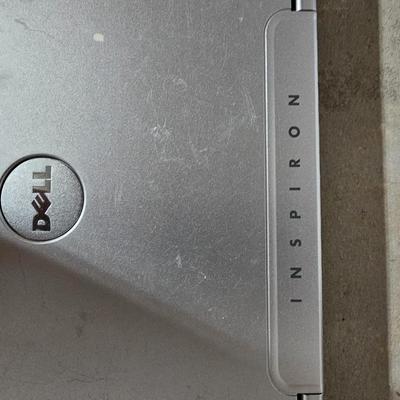 Three vintage laptops for parts or repair - Unknown / unworking condition with power cords