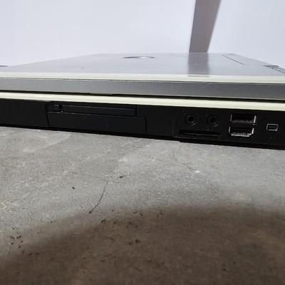 Three vintage laptops for parts or repair - Unknown / unworking condition with power cords