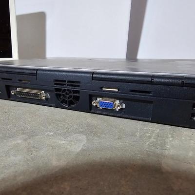 Three vintage laptops for parts or repair - Unknown / unworking condition with power cords