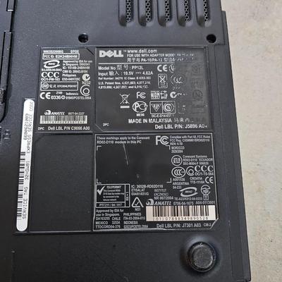 Three vintage laptops for parts or repair - Unknown / unworking condition with power cords