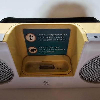 Logitech external speaker and charger Pure-Fi Anywhere with remote control and storage bag