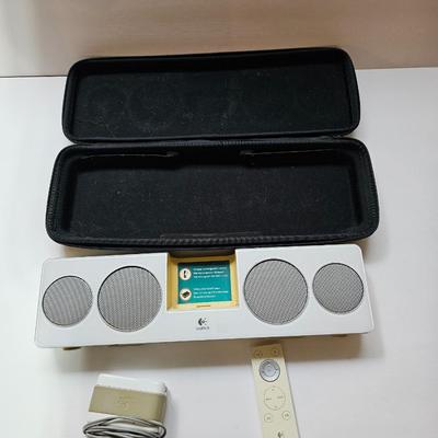 Logitech external speaker and charger Pure-Fi Anywhere with remote control and storage bag