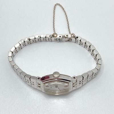 LOT 314: Vintage Watches - Seiko and Benrus Swiss Bracelet