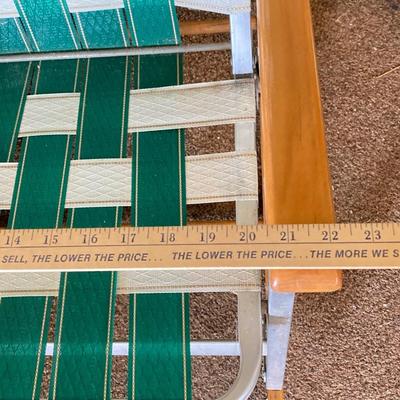 LOT 601-224: Pair of Classic Webbed Folding Lawn Chairs