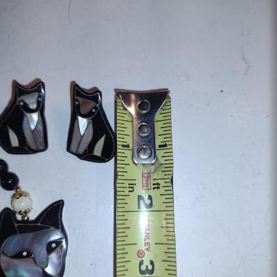 Cat Design Necklace and Earring Set