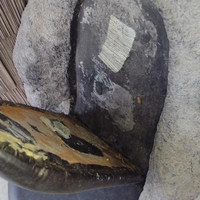 Resin Bear Design Seat (Choice A- Front Porch)
