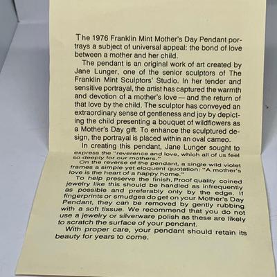 Lot 300: Franklin Mint 1976 Mothers Day Sterling Silver 2 Sided Pendant and Necklace