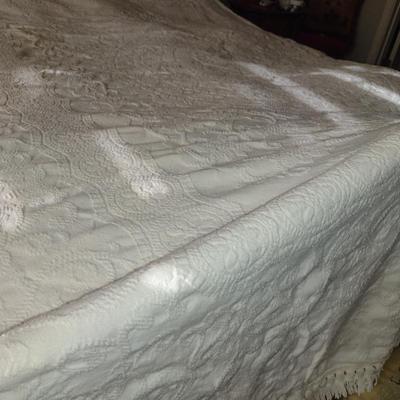 Woven Coverlet- Approx 93" x 103"