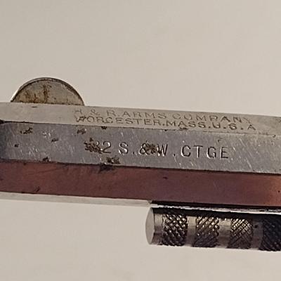 H. & R. .32 S&W CTGE Double Action Revolver Stub Nose