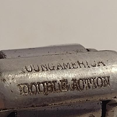 H. & R. .32 S&W CTGE Double Action Revolver Stub Nose