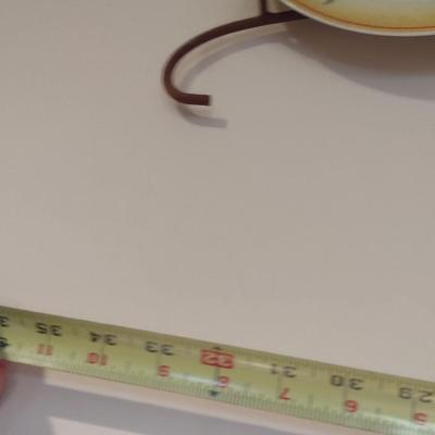Bird Design Plates with Metal Wall Rack
