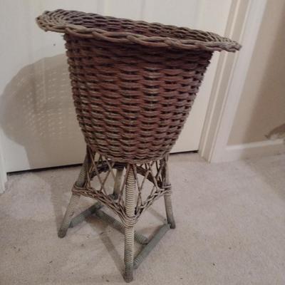 Wicker Plant Stand with Flower Pots and Baskets