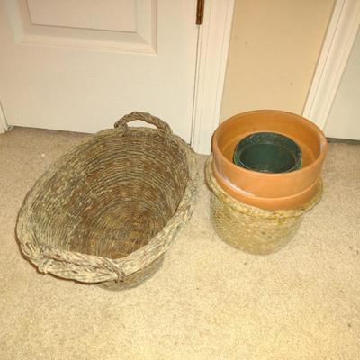Wicker Plant Stand with Flower Pots and Baskets