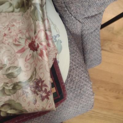 Collection of Table Linens- Covers, Cloths, Lace, Runners, Placemats