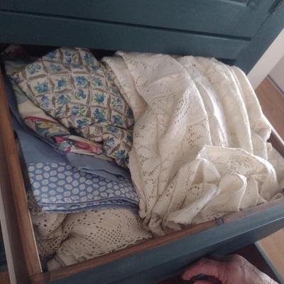 Collection of Table Linens- Covers, Cloths, Lace, Runners, Placemats