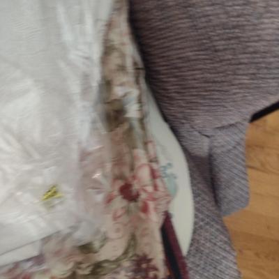 Collection of Table Linens- Covers, Cloths, Lace, Runners, Placemats