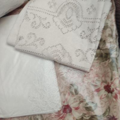 Collection of Table Linens- Covers, Cloths, Lace, Runners, Placemats