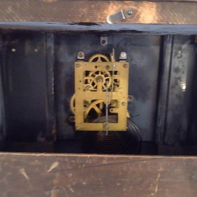 Wood Case Mantle Clock- Eight Day Wind Up