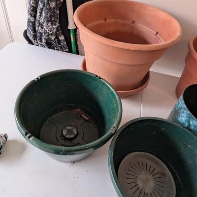 Assortment Of Plastic Plant/Flower Pots
