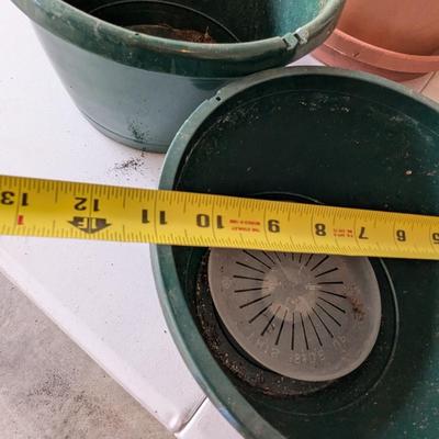 Assortment Of Plastic Plant/Flower Pots