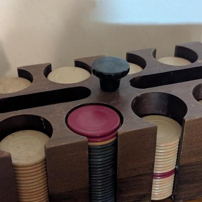 Vintage Poker Chips Top Cards Puzzles Nodder