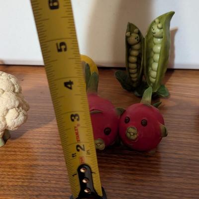 11 Pieces Of Home Grown Enesco Vegetables