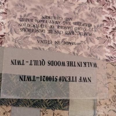 National Wildlife Federation "Walk In the Woods Quilt" Size Twin