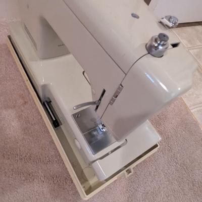 Kenmore Sewing Machine With Case No Foot Pedal