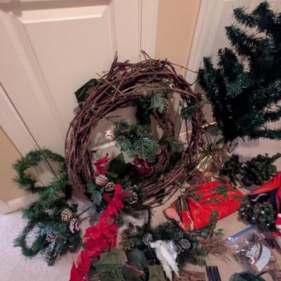Lighted Christmas Tree Grapevine Wreaths Decor