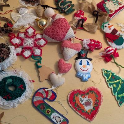 Holiday Christmas Decorations Lot 3