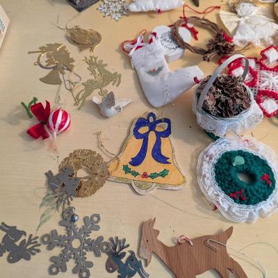 Holiday Christmas Decorations Lot 3