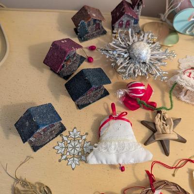Holiday Christmas Decorations Lot 3