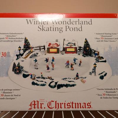 Mr. Christmas Winter Wonderland Skating Pond