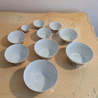 Chinese Nesting Bowls Marked On The Bottom