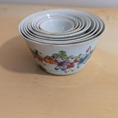 Chinese Nesting Bowls Marked On The Bottom