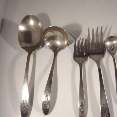 Vintage Community Plate Flatware with Wooden Storage Box- Approx 118 Pieces (K)