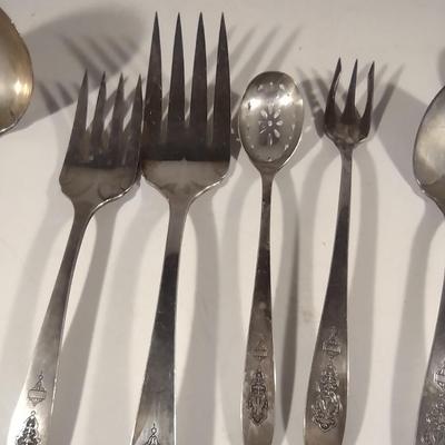 Vintage Community Plate Flatware with Wooden Storage Box- Approx 118 Pieces (K)