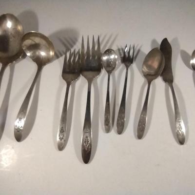 Vintage Community Plate Flatware with Wooden Storage Box- Approx 118 Pieces (K)