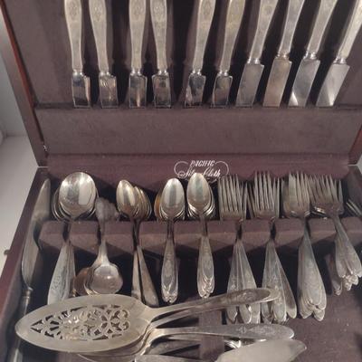 Vintage Community Plate Flatware with Wooden Storage Box- Approx 118 Pieces (K)