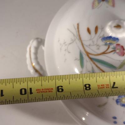 Large, Covered Porcelain Soup Taurine- Approx 9 1/2" in Diameter (K)