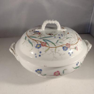 Large, Covered Porcelain Soup Taurine- Approx 9 1/2" in Diameter (K)