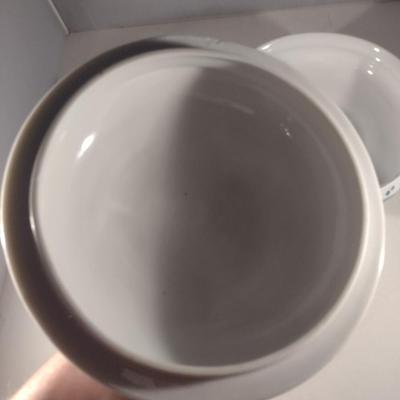 Large, Covered Porcelain Soup Taurine- Approx 9 1/2" in Diameter (K)