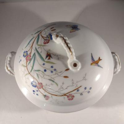 Large, Covered Porcelain Soup Taurine- Approx 9 1/2" in Diameter (K)