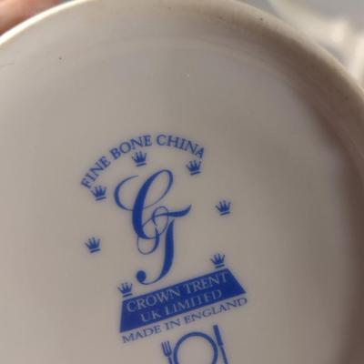 Collection of Porcelain Kitchen Ware- Teapot, Cups, and Creamer (#30) (K)
