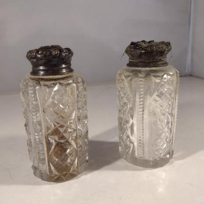 Vintage Crystal Salt and Pepper Shakers (#27) (K)