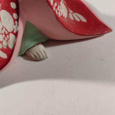 Vintage Japanese Clay Figurine- Geisha (#18). (K)