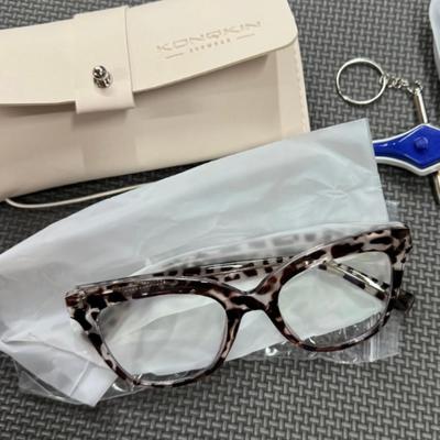 Blue Light Glasses for Men Women- Cat Eye Frame Computer Gaming Glasses Fashion Trendy Lightweight