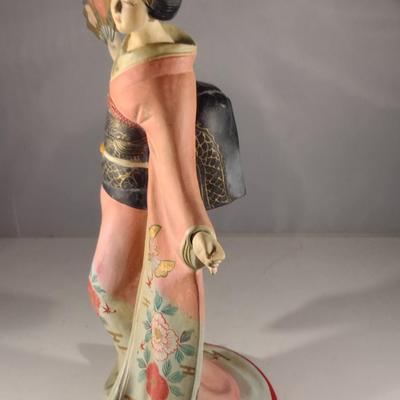 Vintage Craftsman Hakata Japanese Figurine- Geisha (#16). (K)