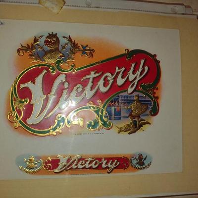 Collection of Cigar Labels with Hardback Book by Joe Davidson (K)