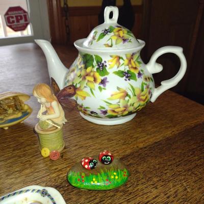 Collection of Home Decor (K)